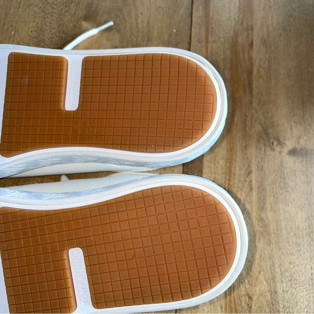 Tory Burch Ladybug Sneakers White and Tan Leather Like New! Size 7.5 M - Picture 9 of 14
